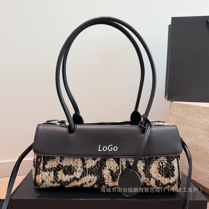 2026 New Leopard Print Tweed Baguette Bag, Vintage Chanel-style Handbag, Elegant Commuting Shoulder Bag