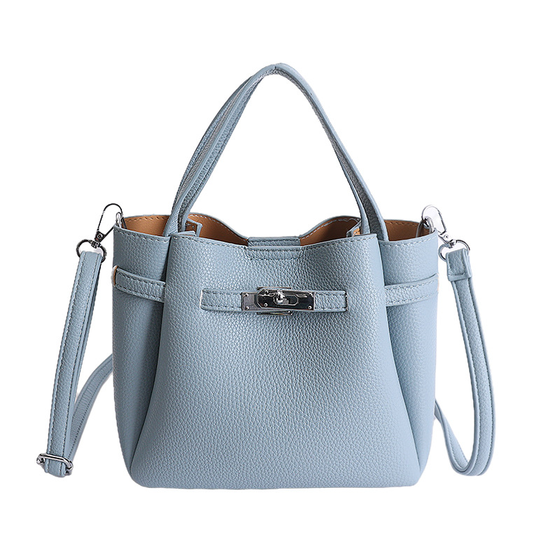 Cestas de platos de mano de alta sensación, bolsos para mujeres, 2026 nuevo estilo de moda, lichi, bolsos de mochila versátiles
