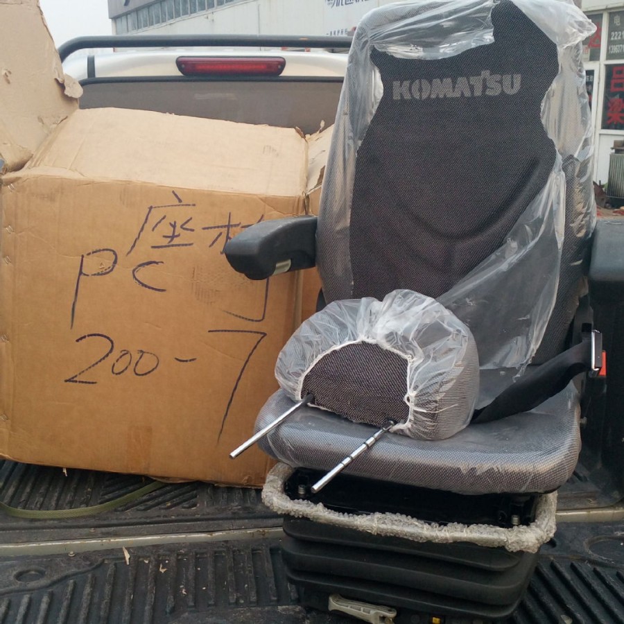 PC220-7挖掘机驾驶室座椅   工程机械配件