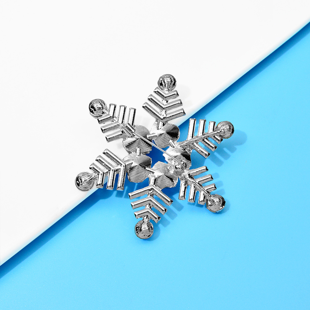 Elegant Snowflake Metal Inlay Rhinestones Unisex Brooches display picture 4