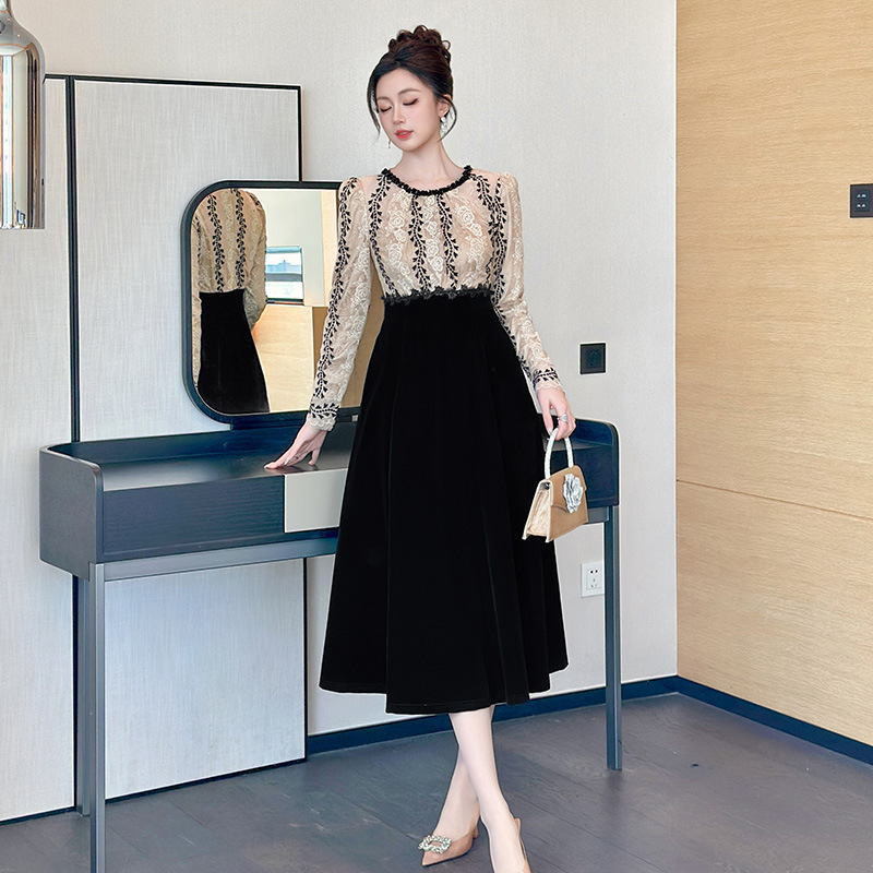 Spring New Style Elegant Ladylike Round-Neck Lace Patchwork Waist-Cinching Velvet Long Dress 45414