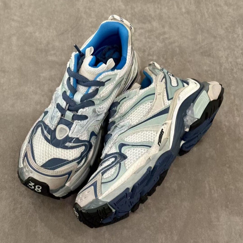 New Paris Runner2 Retro Dad Shoes for Men and Women, Distressed Mesh Patchwork, Thick Sole, Height-Increasing, Factory Wholesale