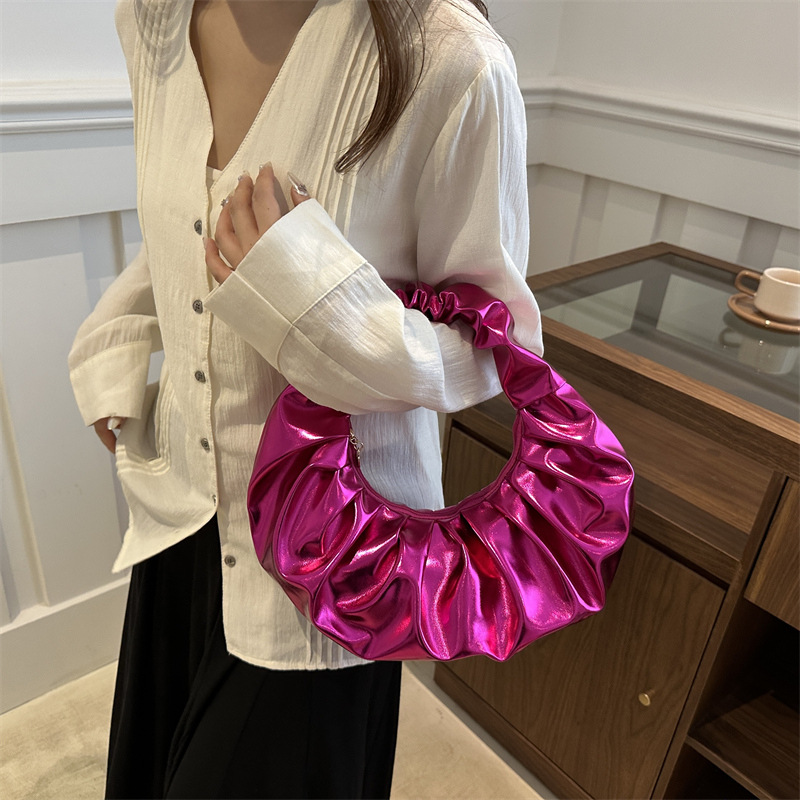 2024 neue plissierte runde Handtasche, vielseitige, modische Unterarm-Nischen-Design-High-End-Damentasche_voghion.com