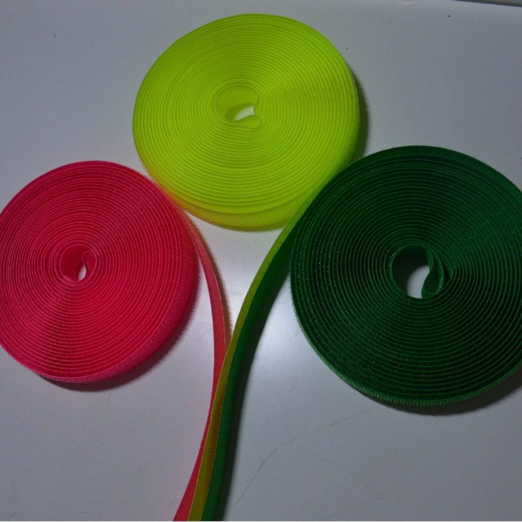 厂家批发供应环保彩色粘扣带，魔术贴，子母扣