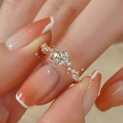 いっぱいのジルコンの超閃星は流れ星の指輪の女性が軽くて豪華です。