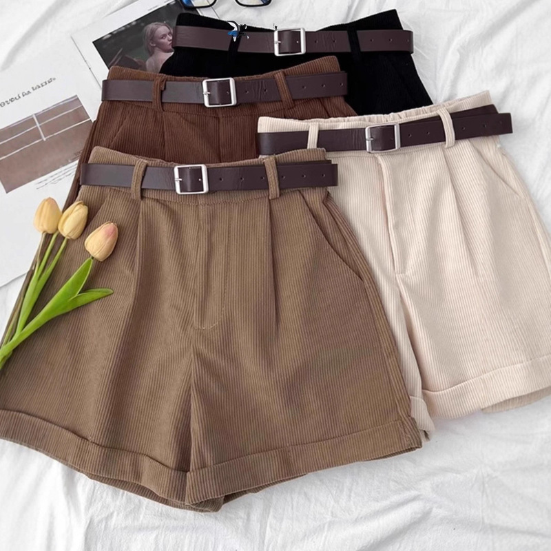 Vintage Corduroy Shorts for Women, Autumn and Winter High-Waisted Slimming Wide-Leg Pants, Petite Design with Rolled Edges, Fashionable Boot Shorts Vintage Corduroy Shorts for Women, Autumn and Winter High-Waisted Slimming Wide-Leg Pants, Petite Design with Rolled Edges, Fashionable Boot Shorts