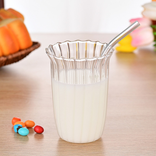 Ins-style heat-resistant transparent glass cup, trendy floral cup, high-end aesthetic cold brew espresso coffee cup, household milk cup