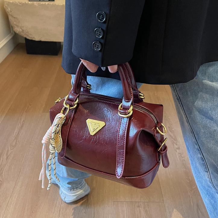 Bolso de tendencia universal bolso de mano de mujer 2025 nuevo estilo de alta moda bolso de hombro universal bolso de moda