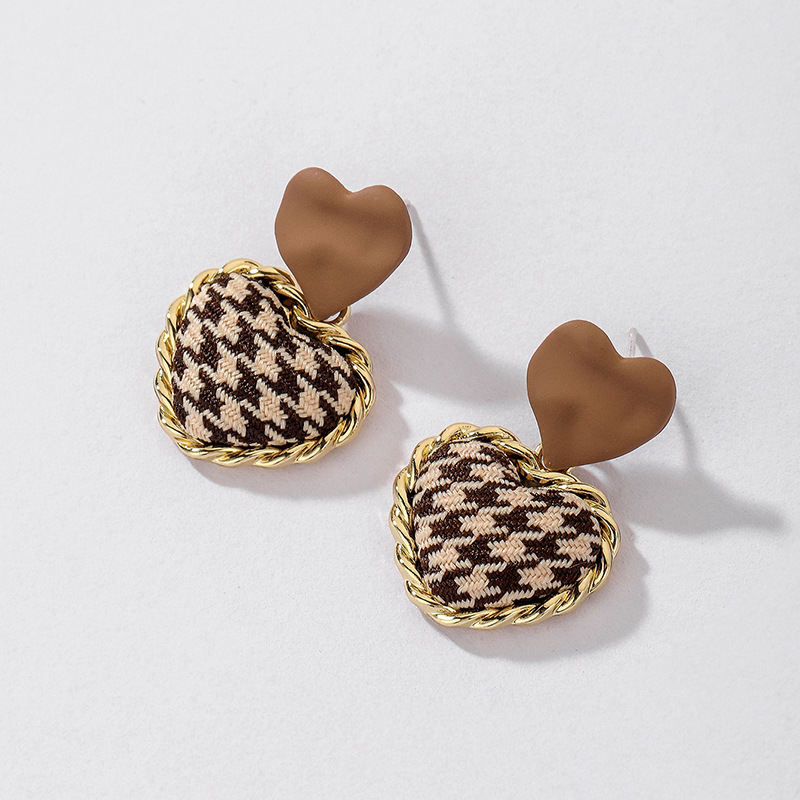 Fall Winter Retro Fabric Houndstooth Heart Earrings Fashion Color Contrast Checked Earrings display picture 5