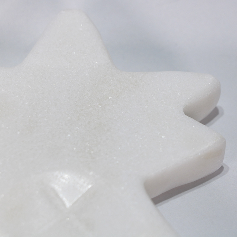 ����ֱ������ʯС���Ӽ����ǹ�����ʥ�ڷ�Χ��Բ��С��