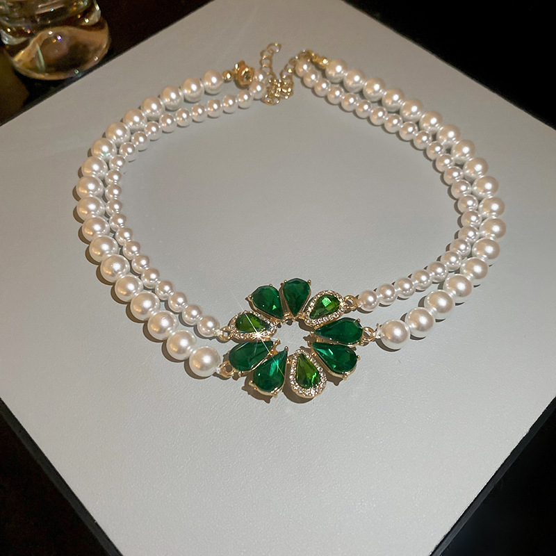 Aguja de plata diamante incrustado gota de agua flor perla pendientes collar traje francés retro nicho pendientes luz pendientes de moda de lujo