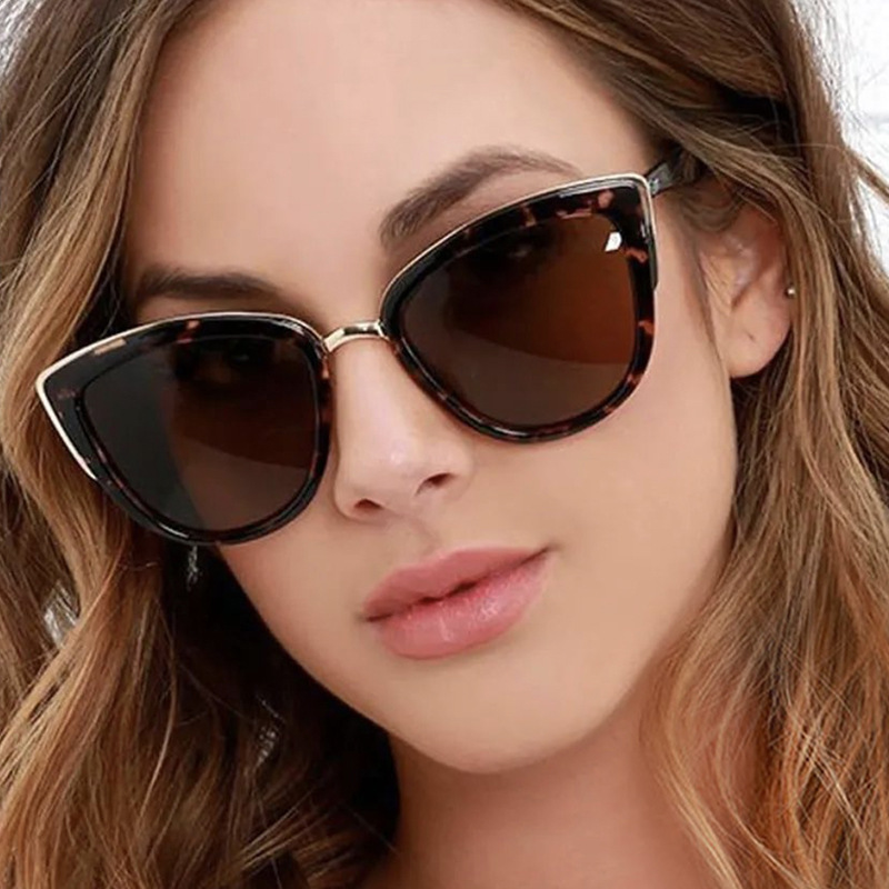 Fashion Geometric Women's Sunglasses display picture 1