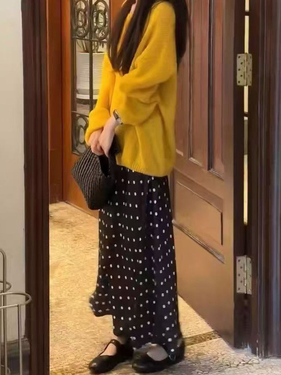 2025新款韩系复古风氛围感慵懒气质宽松毛衣女+波点半身裙套装女|undefined