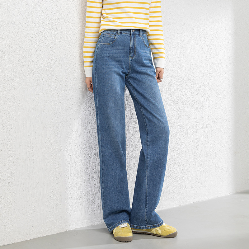 If the 2026 Spring New High-Waisted Denim Wide-Leg Floor-Length Pants for Women Are Korean-Style Loose and Drapey Straight-Leg Pants 8163