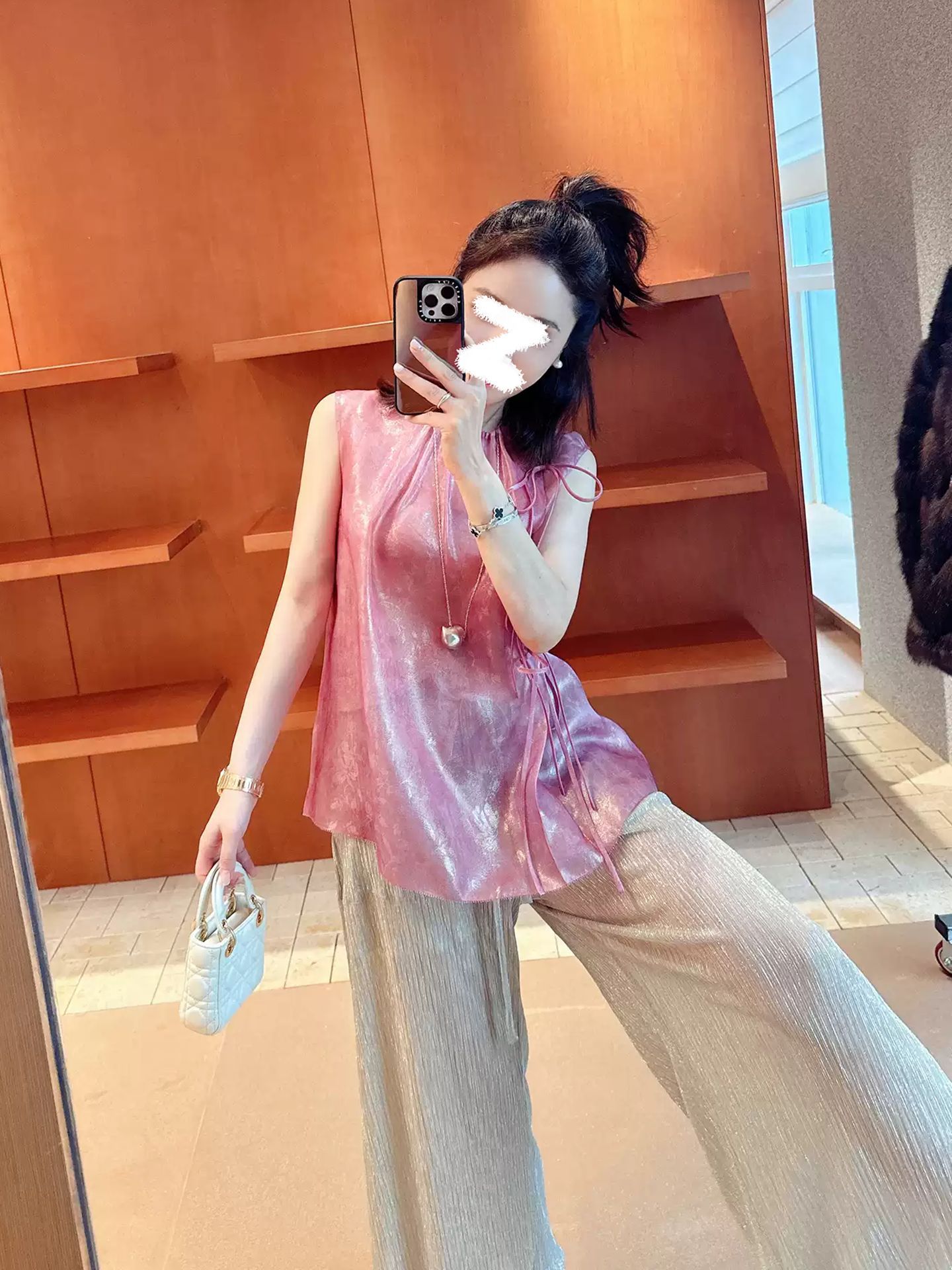Áo hai dây nữ satin phối dây cột cạnh sườn, cổ tròn thiết kế mùa hè — Xanh lam mờ ngọc trai, Champagne ngọc trai, Đỏ mâm xôi ngọc trai chi tiết 1