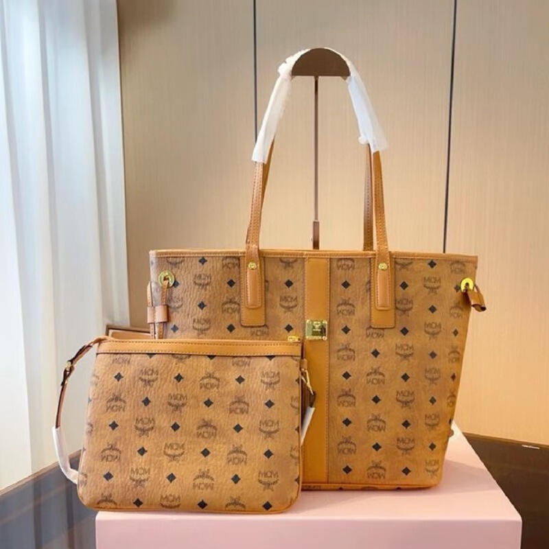 2026 New MC Mother-and-Child Tote Bag with Classic Print, Large Capacity Shopping Bag, Versatile for Handheld and Shoulder Use, Suitable for Commuting 2026 New MC Mother-and-Child Tote Bag with Classic Print, Large Capacity Shopping Bag, Versatile for Handheld and Shoulder Use, Suitable for Commuting