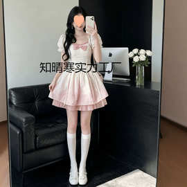 旅游法式方领泡泡袖连衣裙女夏季感气质仙女蓬蓬裙收腰小个子短裙