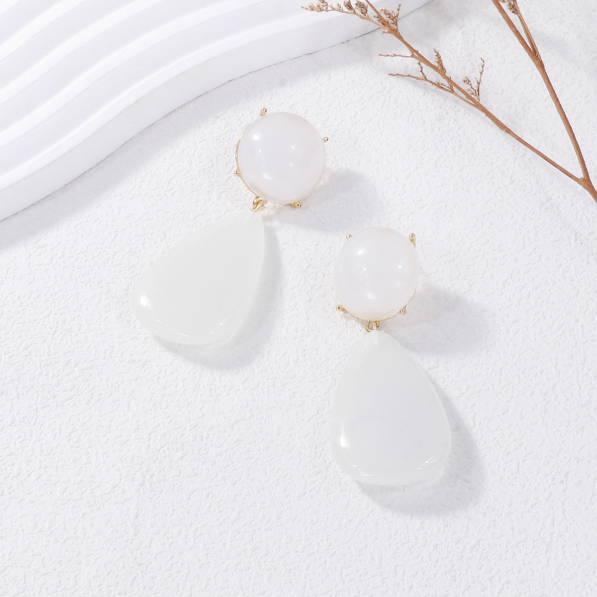 1 Pair Casual Round Water Droplets Enamel Inlay Resin Resin Drop Earrings display picture 21