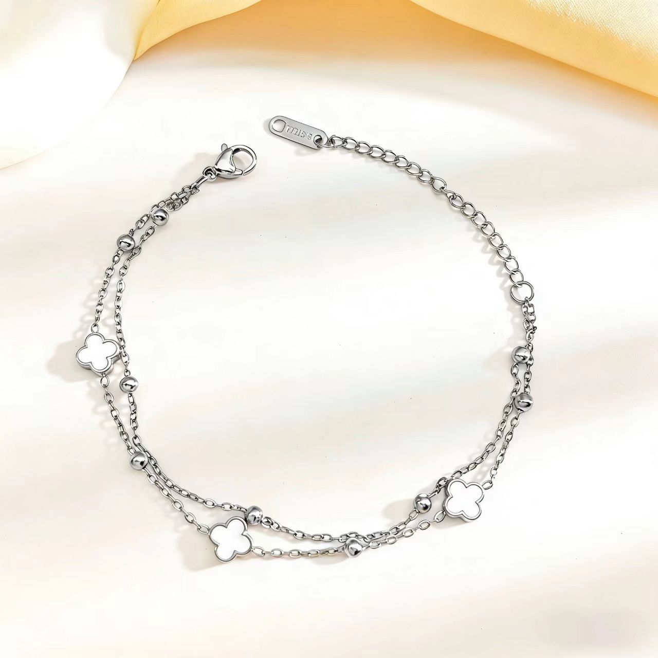 S8125 실버 화이트 네잎 클로버 팔찌