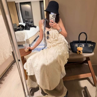重工亚麻V领吊带小众设计不规则荷叶边长裙女2026春夏度假风裙子