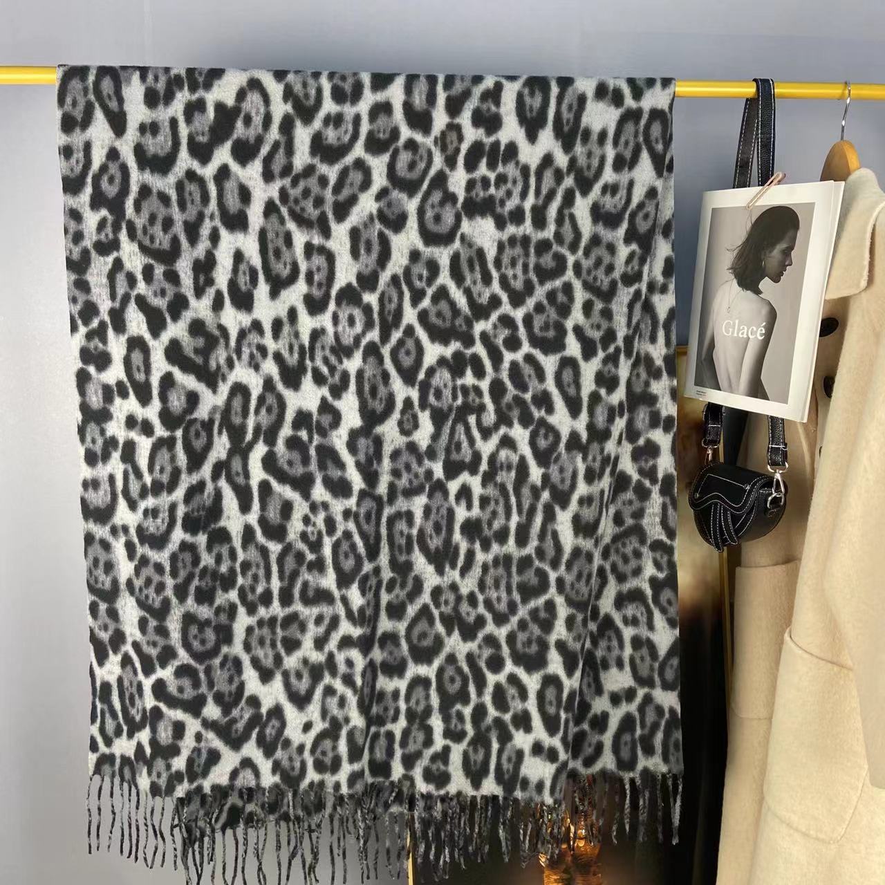 레오파드 그레이