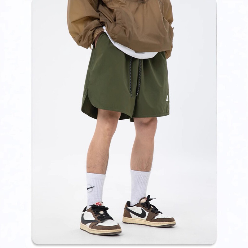 Summer New Style Loose Casual Men's Quick-Dry Basketball Shorts with Side Slits for Hiking and Running, Trendy Men's Sports Shorts