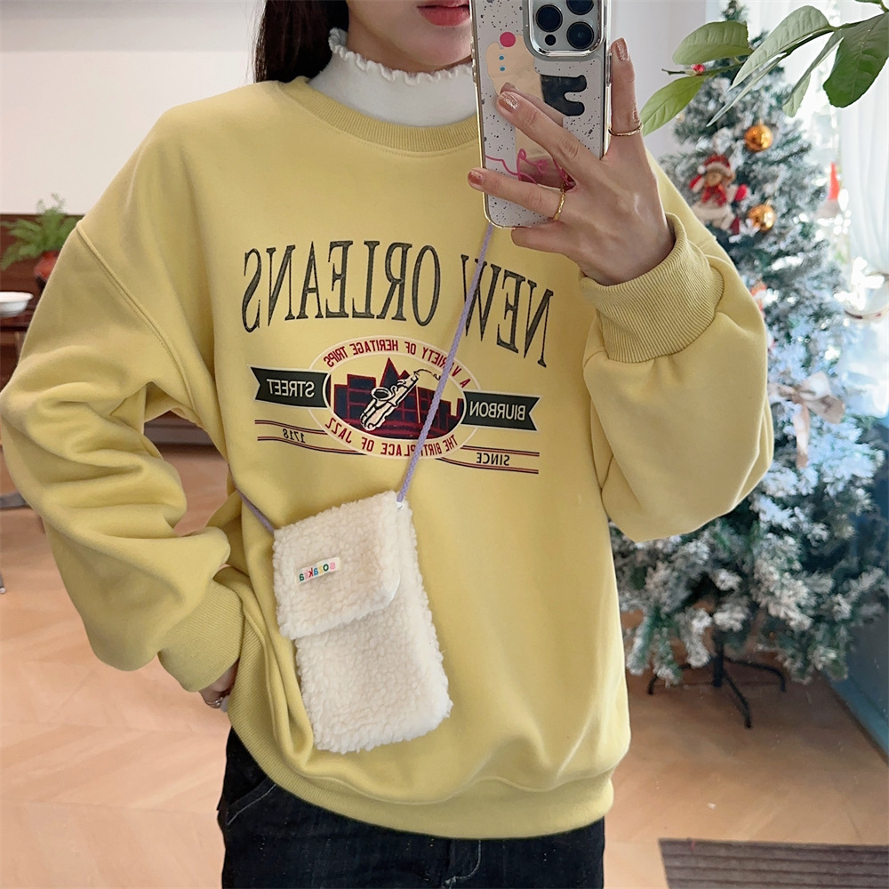 312183 翻盖新款毛绒手机包女斜挎迷你装手机的小包包散步手机袋