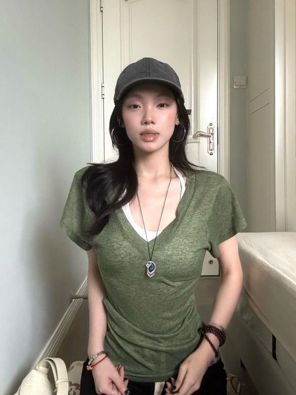 【天丝面料】设计感蝙蝠袖V领正肩短袖T恤女夏季新款修身显瘦辣妹|undefined