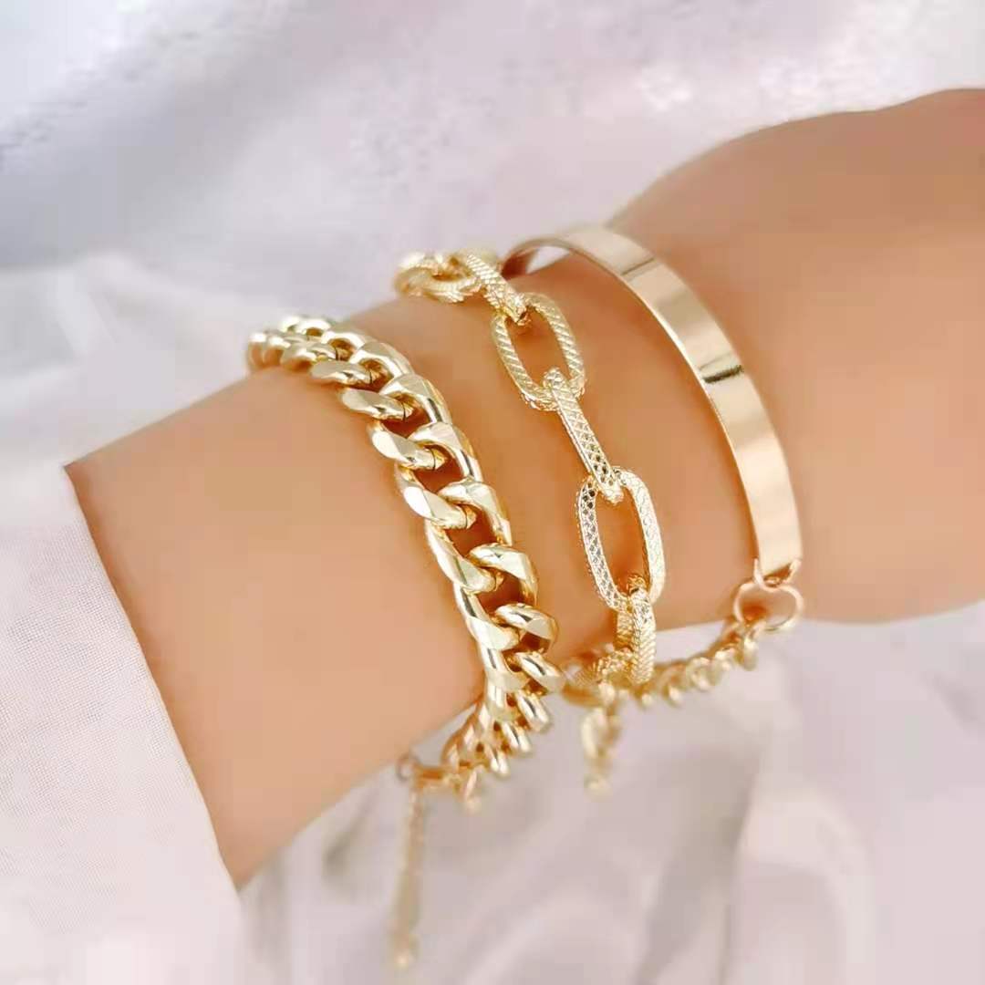 Joyería europea y americana hip hop nicho diseño pulsera chapado en oro joyería de moda cadena de metal 3 piezas conjunto traje pulsera para las mujeres