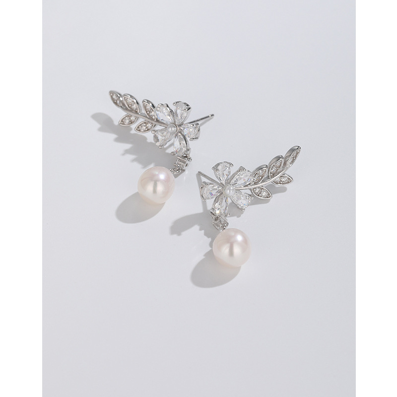 Pendientes de perlas de agua dulce de plata esterlina 925 pendientes de mujer luz de lujo de alto grado nicho diseño zircon pendientes de flores pendientes