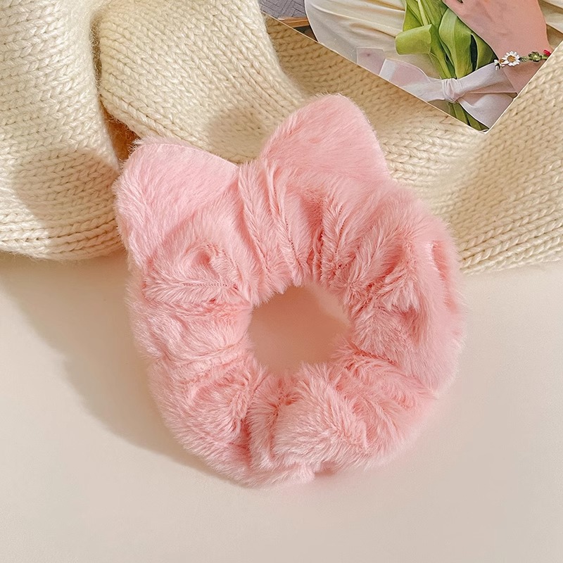 Invierno de la felpa del cerdo intestino grueso banda de pelo de Internet de la celebridad nueva cuerda de pelo peludo simple banda de goma cuerda corbata de pelo femenino cubierta de cuero tocado