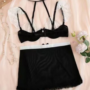 Ensemble lingerie sexy à corset et tablier en dentelle_voghion.com