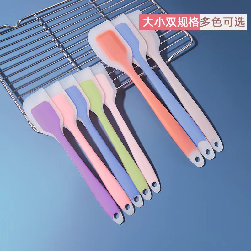 Translucent silicone spatula integrated cream spatula cake spatula salad mixing baking tool integrated scraping Translucent silicone spatula integrated cream spatula cake spatula salad mixing baking tool integrated scraping