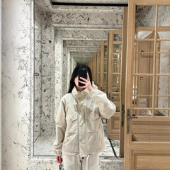 春の新型のMon南油工場の気質はカジュアルなスポーツ風の薄いポケットの突撃服のジャケットに従います。