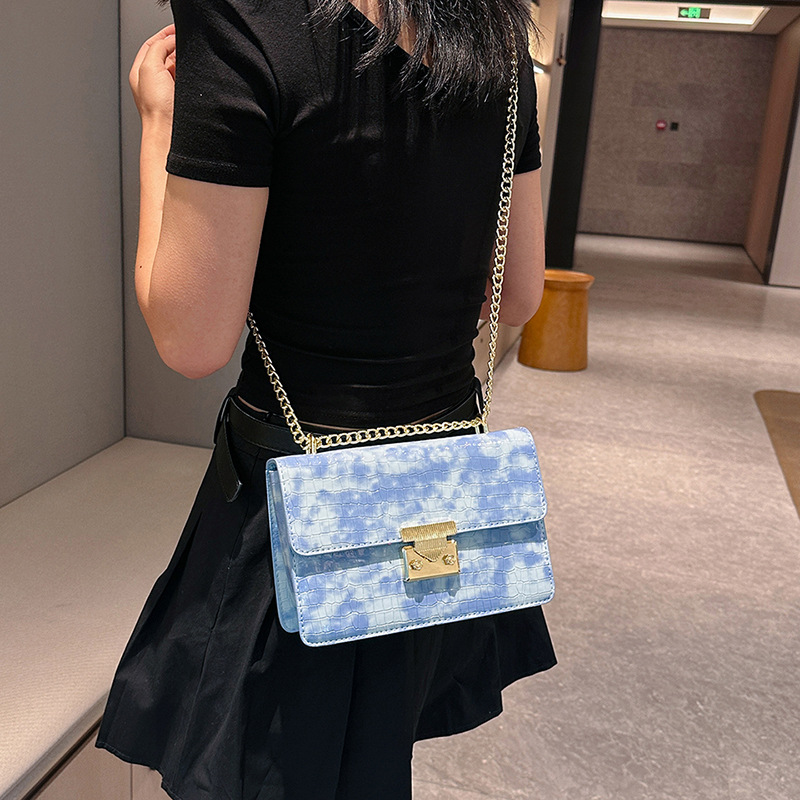 European and American 2023 new small square bag for women, high-end fashion and leisure, new portable one-shoulder cross-body three-dimensional square_voghion.com