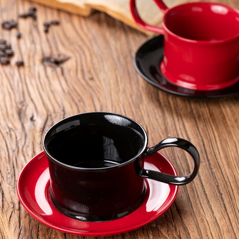 Juego de tazas y platillos de café de alta gama de lujo ligero, creativo, alto, estilo antiguo, taza de té de la tarde, regalo de novia