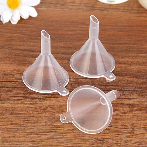 Factory plastic small funnel transparent food grade liquid perfume dispenser vacuum bottle mini dispenser tool