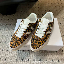 2025春季新款小众复古豹纹方头休闲德训鞋女时尚舒适平底运动板鞋
