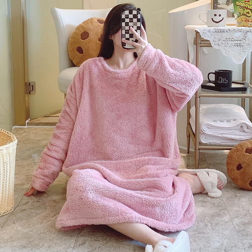 Fluffy plush embroidered pajamas for women, sweet long-sleeved middle-length nightgown, plus-size 250 lbs home clothes, outerwear