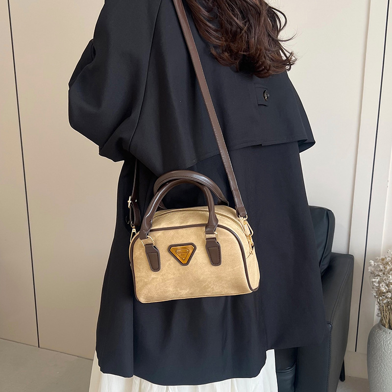 Meilad retro mochila de bolos mate para mujeres 2025 primavera nueva moda bolso de almohada portátil mochila