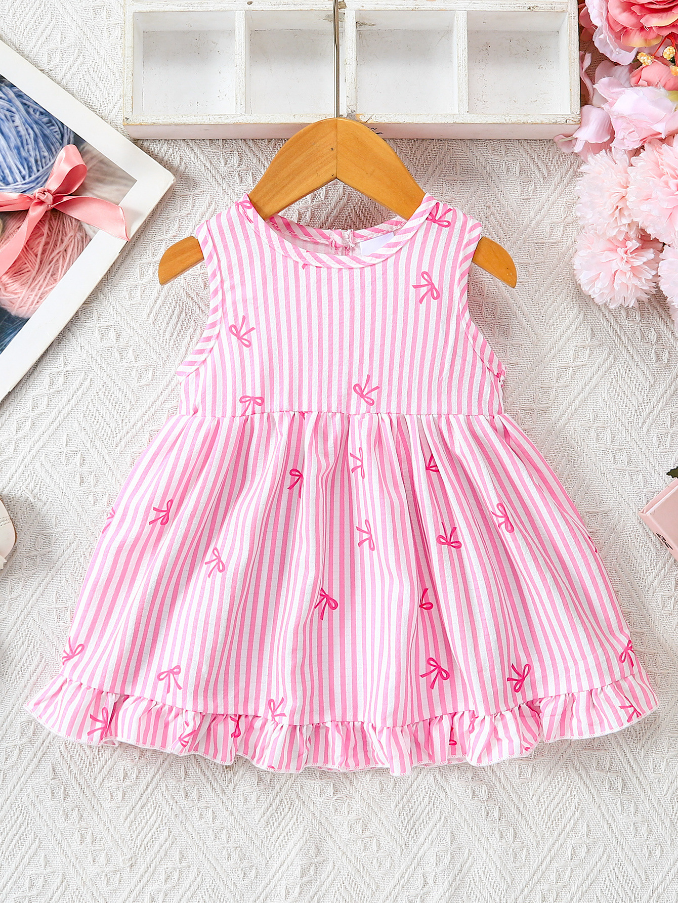 Summer children's fashionable dress sleevless with bow for leisure