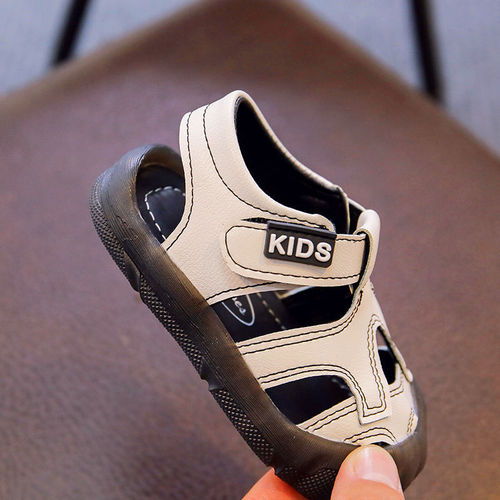 Super soft children's shoes 1 to 3 years old summer baby beach shoes infants and toddlers hollow anti-kick toddler shoes children's toe-cap sandals