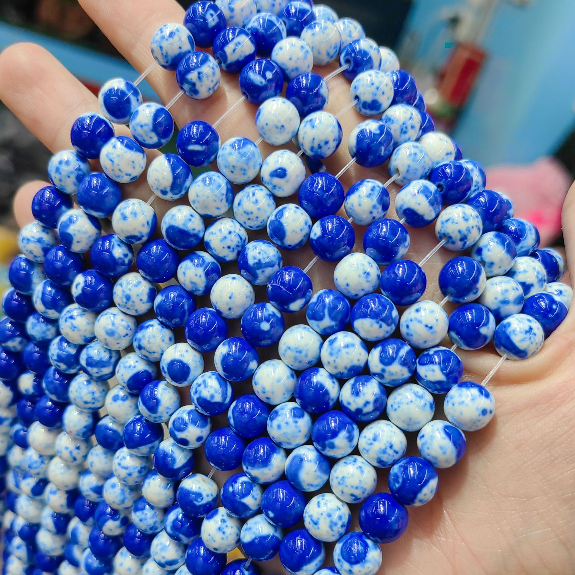 Azul y blanco