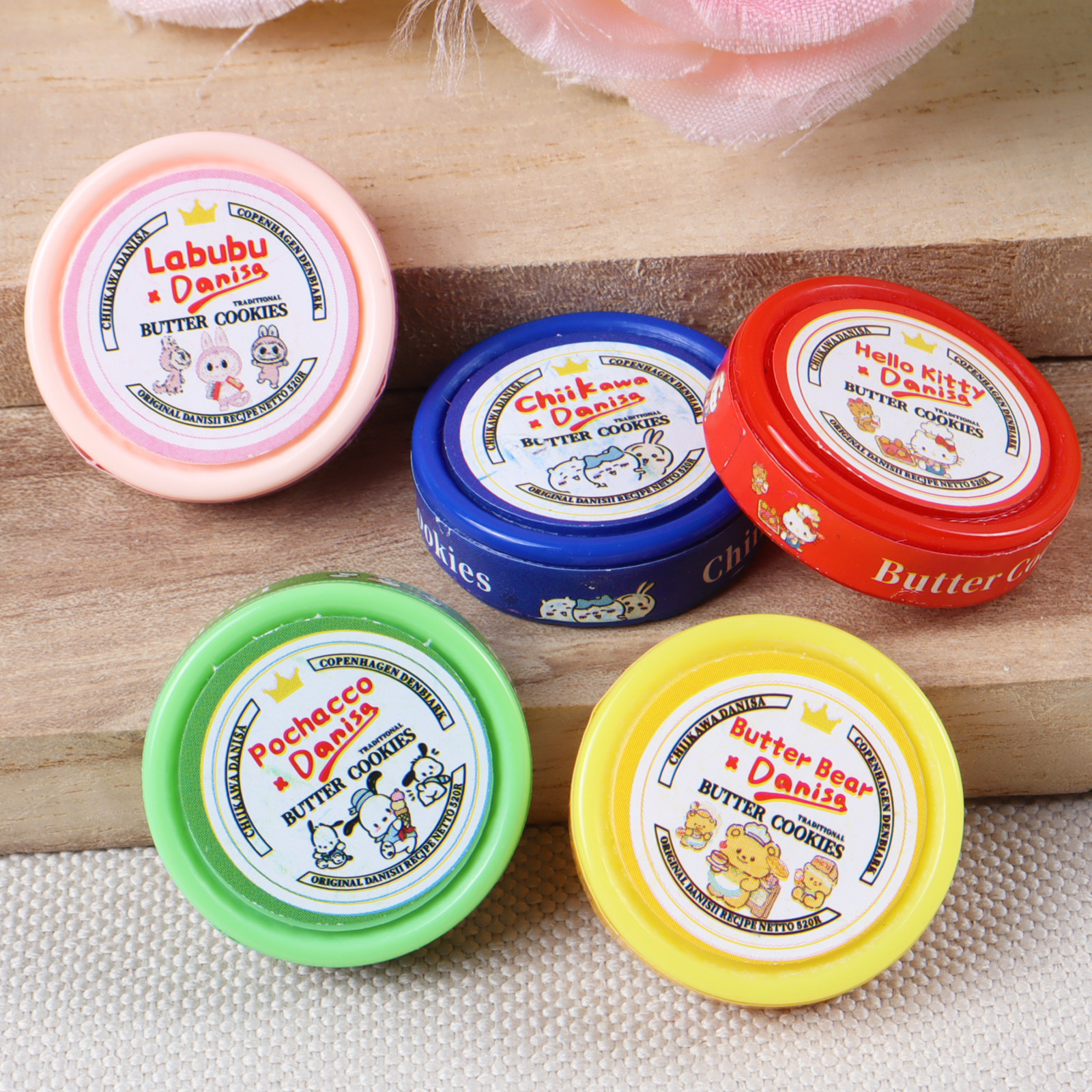 Simulation Food Toy Cartoon Danish Cookie Box DIY Cream Glue Doll House Kidsren's Toys Resin Jewelry