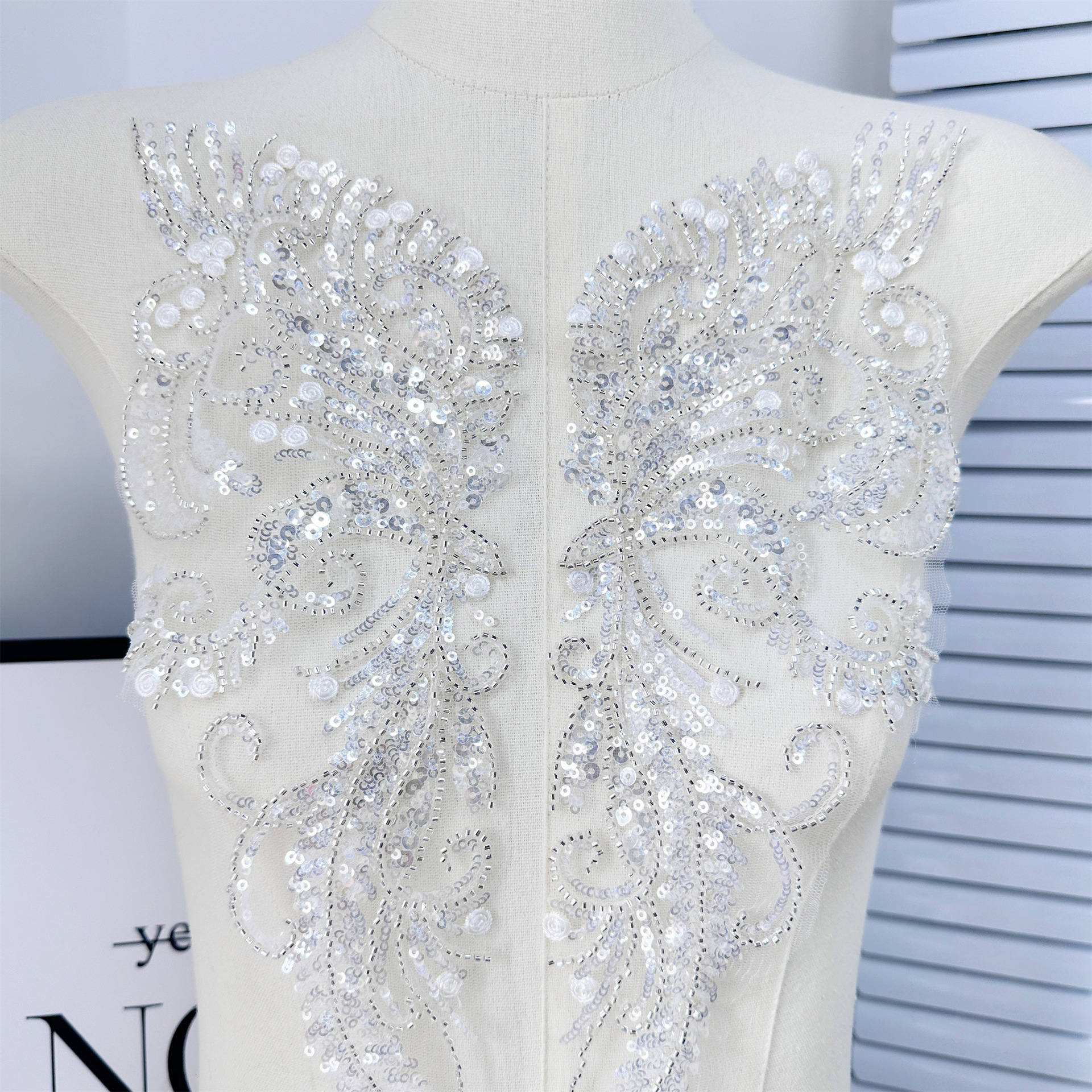 Bordado de malla de lentejuelas con cuentas vestido de novia vestido de falda vestido accesorios de vestir decoración de bricolaje cuello delantero pegatinas de tela image 2