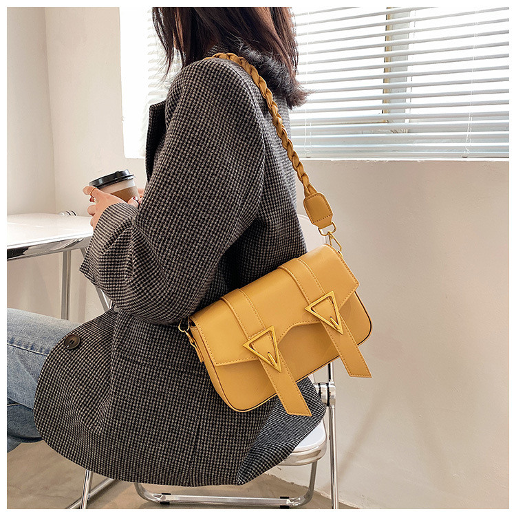 New Fashion Woven Shoulder Messenger Bag display picture 29