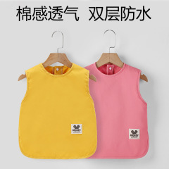 赤ちゃんの食事カバー夏の薄いタイプの子供の防水汚れ防止の食事服の赤ちゃんの袖なしのカバー