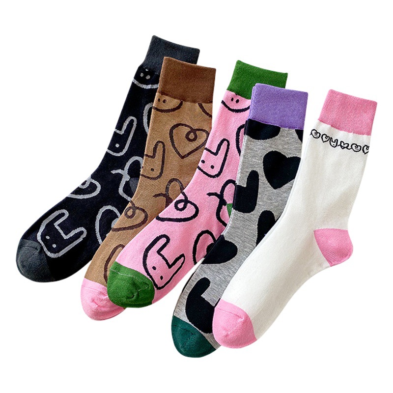 Calcetines de algodón puro Otoño e invierno de las mujeres Resumen de dibujos animados de conejo mediados de la pantorrilla japonés INS de moda color a juego sin hueso pila Calcetines