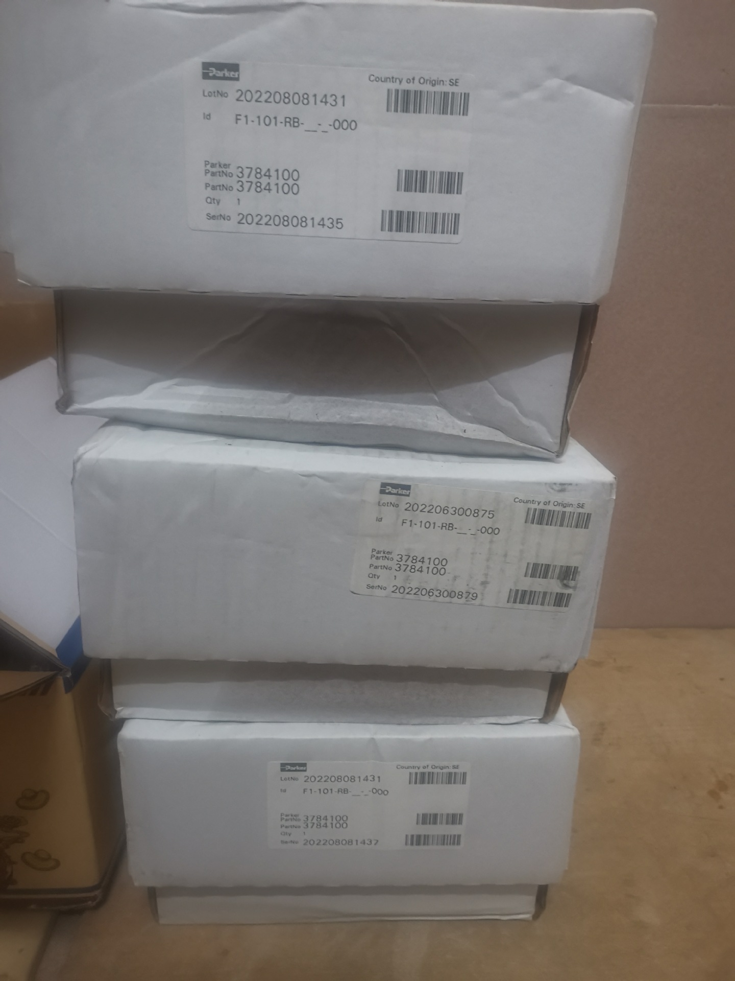 3784100   F-101-RB-   马达其他液压元件