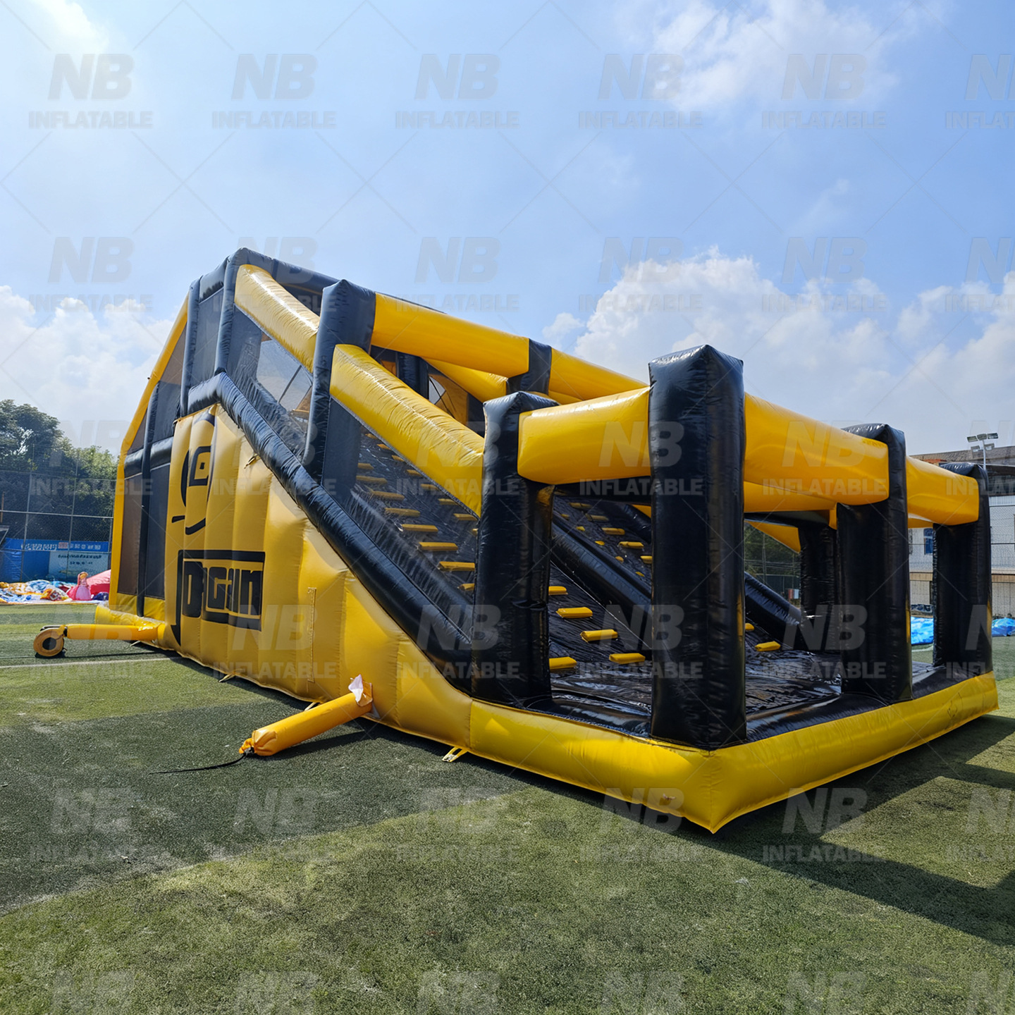 inflables traviesos castillo parque deslizante al aire libre trampolín barreras para pasar el centro comercial establecimiento de actividades para niños